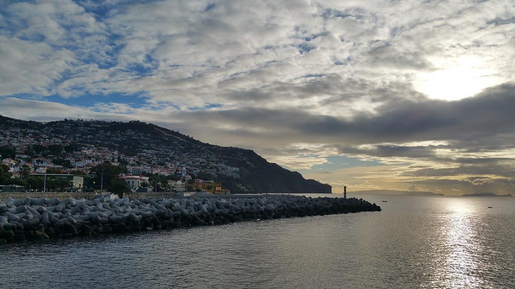 Edificio Charles 104 Apartment Funchal  Bagian luar foto